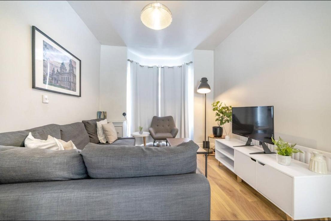 Cosy 2 Bedroom Town House Close To City Centre Belfast Exterior foto