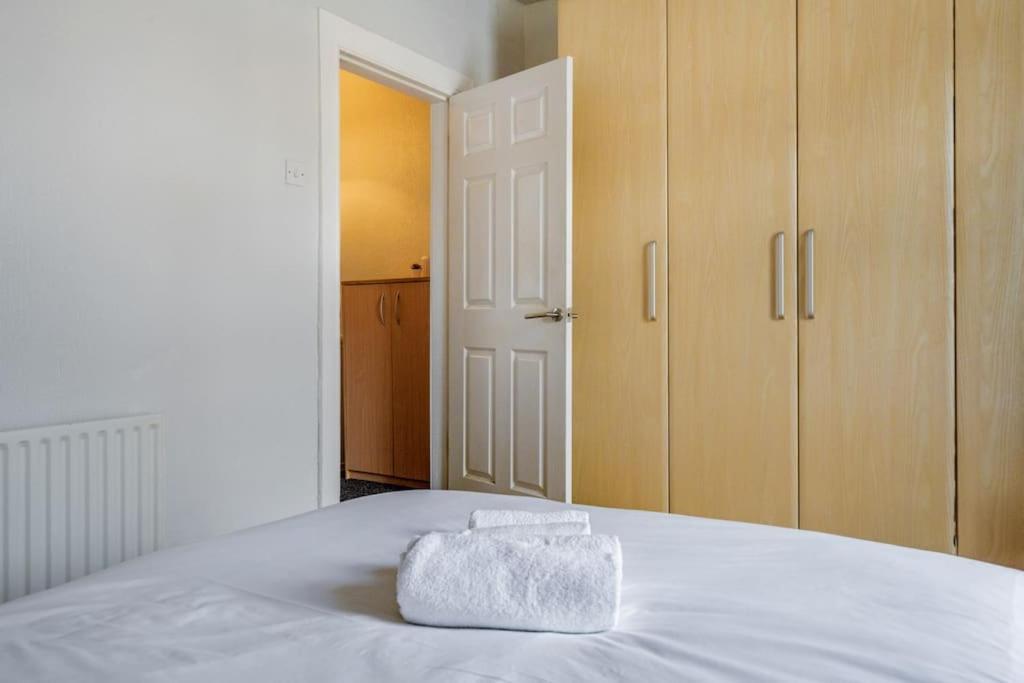 Cosy 2 Bedroom Town House Close To City Centre Belfast Exterior foto